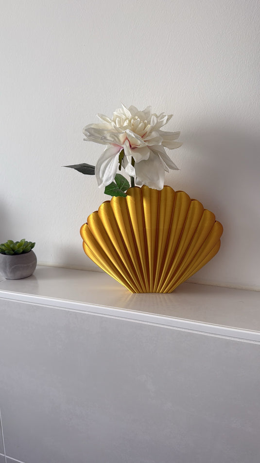 Modern Sea Shell Vase
